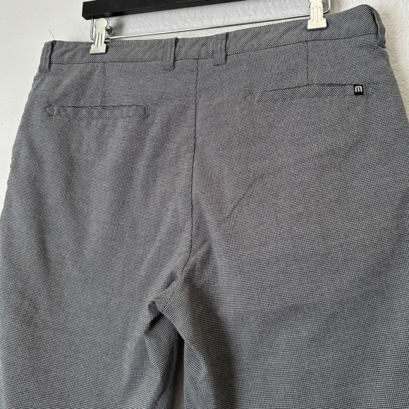 TRAVIS MATHEW Golf Shorts Gray Checkered 36 - Picture 5 of 6